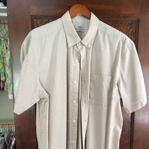 Short sleeved shirt